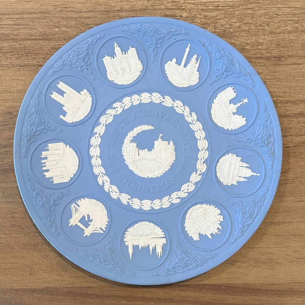 Wedgwood Blue Jasperware Christmas Plate – 10th Anniversary Edition (1969–1978)